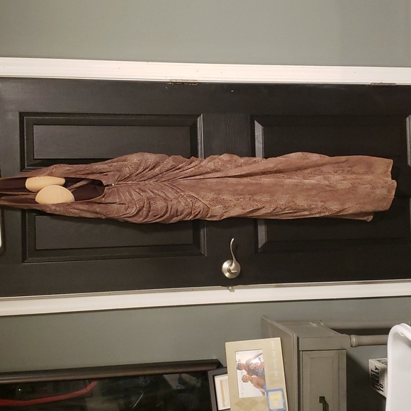 Dress - Picture 4 of 8